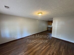 295 Wood Rd in Hampton, GA - Building Photo - Building Photo