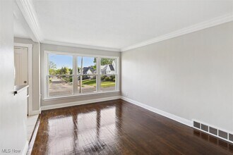 11108 Wallingford Ave in Garfield Heights, OH - Building Photo - Building Photo