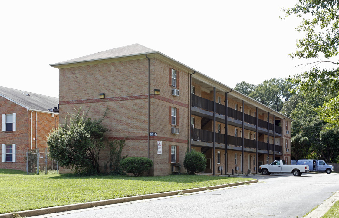 Holly Hill Apartments in Richmond, VA - Foto de edificio