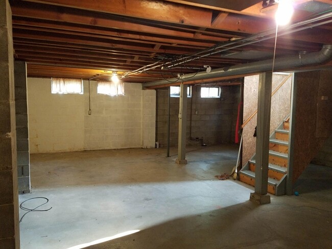 4800 Lower Beaver Rd in Des Moines, IA - Building Photo - Building Photo