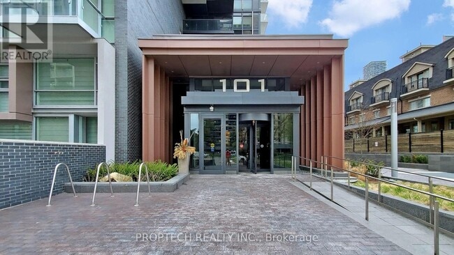 101 Erskine Ave in Toronto, ON - Building Photo - Building Photo