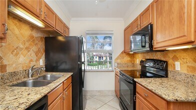 1666 Osprey Ave in Naples, FL - Building Photo - Building Photo