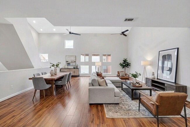 property at 2605 Calumet St