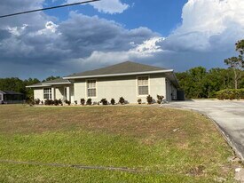 145 SW Hawthorne Cir in Port St. Lucie, FL - Building Photo