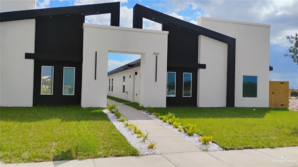 13 Indian Creek Ave in McAllen, TX - Building Photo