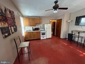 532 N 15th St in Philadelphia, PA - Building Photo - Building Photo