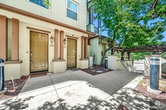 955 Pavilion Loop in San Jose, CA - Building Photo - Building Photo