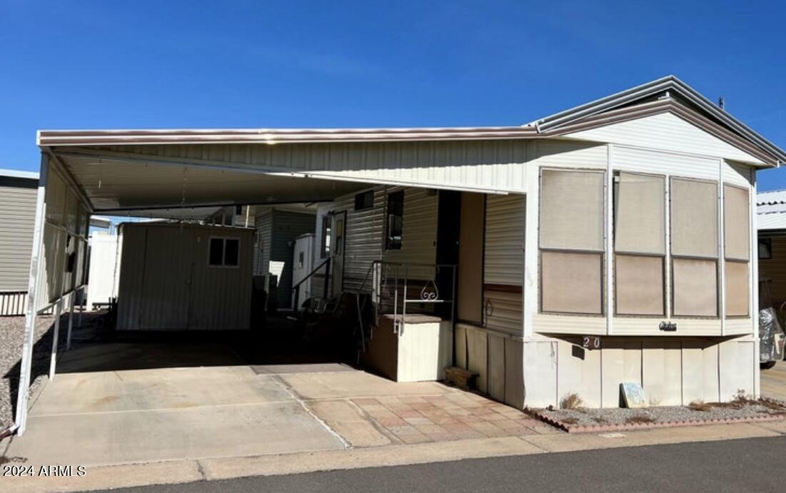 210 E Mesa Dr in Florence, AZ - Building Photo