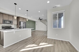 17255 E Center Pl in Aurora, CO - Building Photo - Building Photo