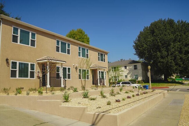 1803 E Chevy Chase Dr in Glendale, CA - Building Photo - Building Photo