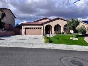 30922 Farmhouse Ct in Winchester, CA - Building Photo - Building Photo