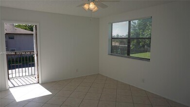 10057 Winding Lake Rd in Sunrise, FL - Building Photo - Building Photo