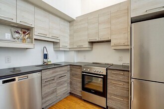 1212 Bishop St in Montréal, QC - Building Photo - Building Photo