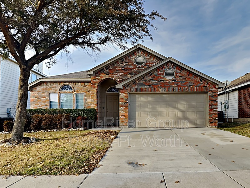 14329 Cedar Post Dr in Haslet, TX - Building Photo