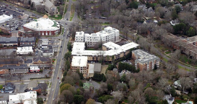 Opus Myers Park in Charlotte, NC - Foto de edificio - Building Photo