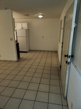 2553 Ellis St, Unit C in North Las Vegas, NV - Building Photo - Building Photo