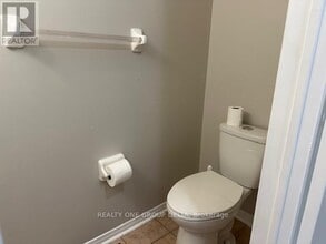 63D View Green Crescent in Toronto, ON - Building Photo - Building Photo