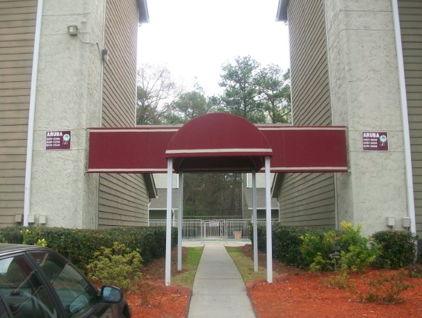 Premier Garden Apartments in Atlanta, GA - Building Photo