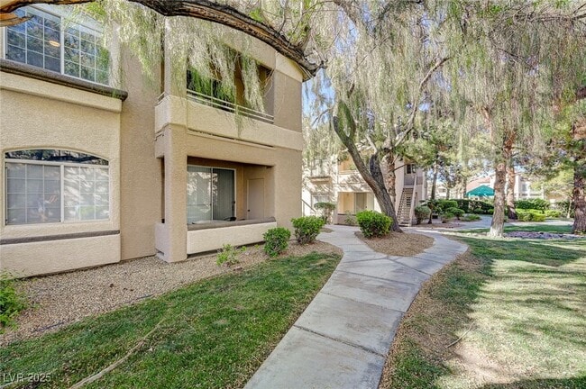 75 N Valle Verde Dr in Henderson, NV - Building Photo - Building Photo