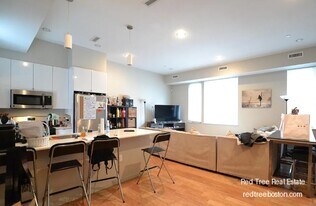 53 Glenville Ave, Unit 53 in Boston, MA - Building Photo