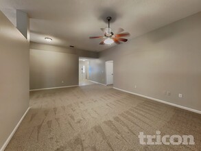 3951 Hideaway Lane in Middleburg, FL - Foto de edificio - Building Photo