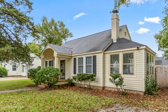 108 N Library St in Greenville, NC - Building Photo - Building Photo