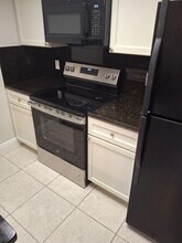 3222 Coral Lake Ln in Coral Springs, FL - Building Photo - Building Photo