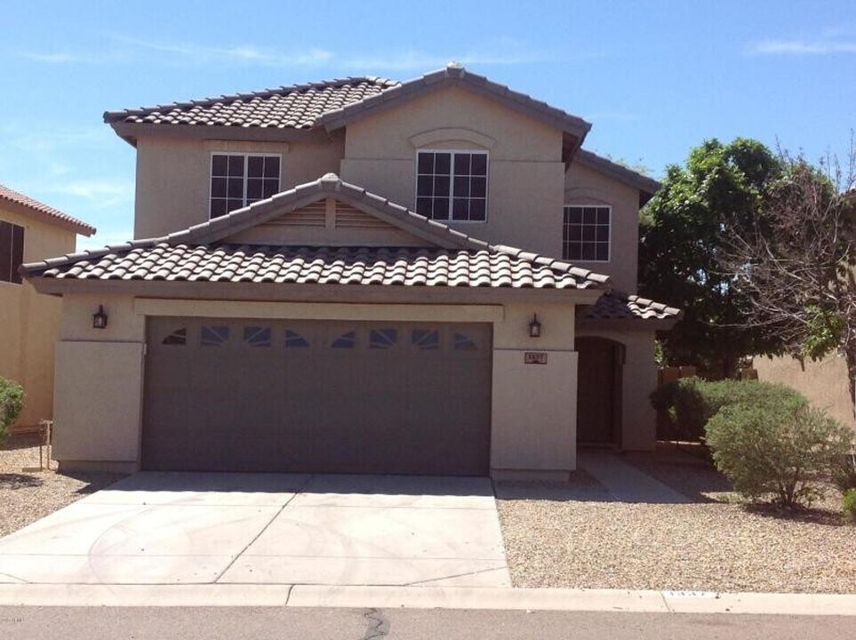 1337 E Stirrup Ln in Queen Creek, AZ - Building Photo