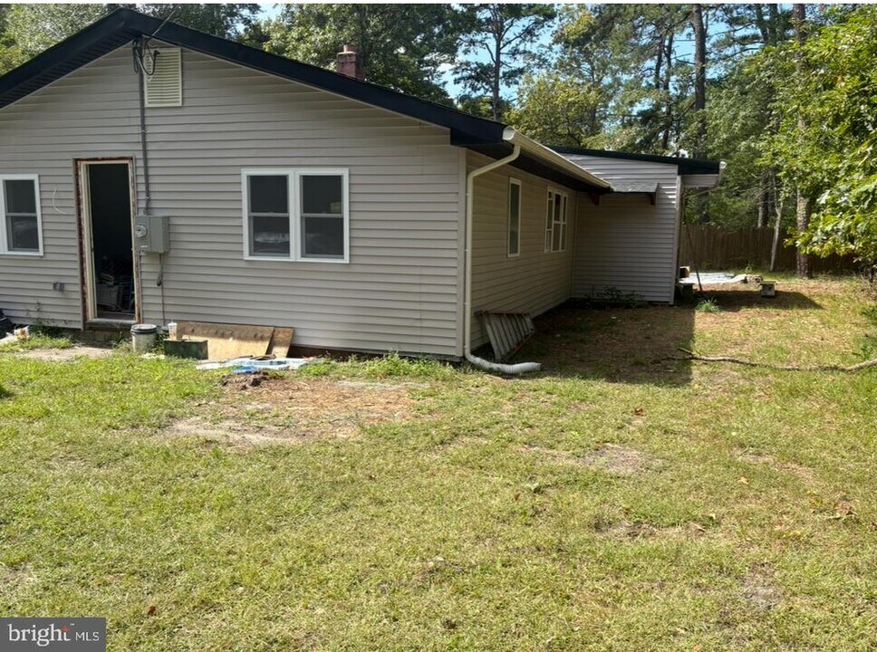 6 Rockland Ave in Pemberton Township, NJ - Building Photo