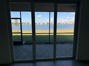 8318 Waterscape Rd in Englewood, FL - Foto de edificio - Building Photo