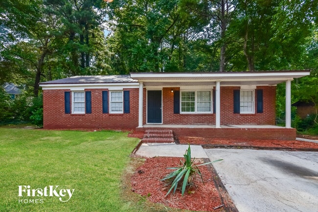 property at 295 Charlotte Blvd