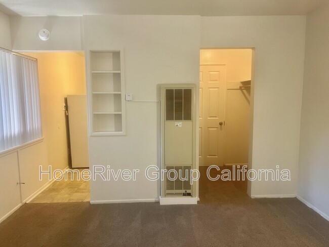 2209 W St in Sacramento, CA - Building Photo - Building Photo