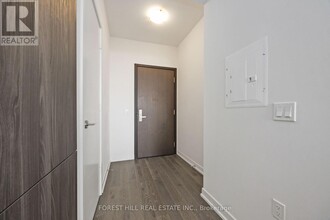 1-4111 Yorkville Ave in Toronto, ON - Building Photo - Building Photo