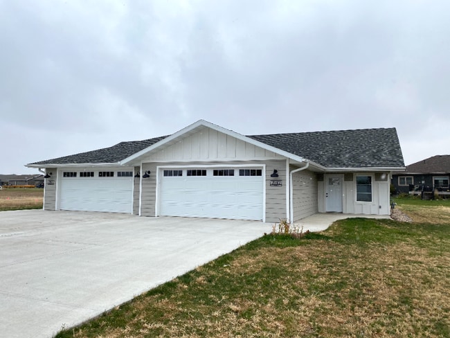 property at 2912 Sportsmans Dr