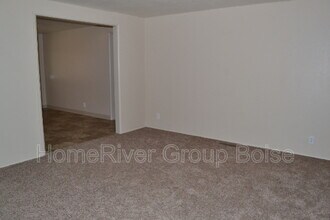 2300 W Boise Ave in Boise, ID - Building Photo - Building Photo
