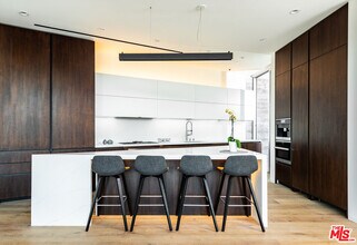 3925 Murietta Ave in Los Angeles, CA - Building Photo - Building Photo