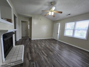 1001 Sundown Dr in Elizabeth City, NC - Building Photo - Building Photo