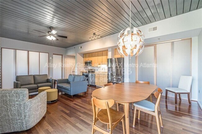 620 Glen Iris Dr NE in Atlanta, GA - Building Photo - Building Photo