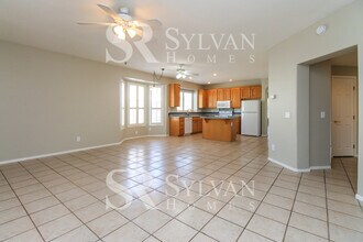 8324 N 61st Ln in Glendale, AZ - Building Photo - Building Photo