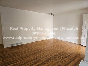 1067 Signora Dr in Salt Lake City, UT - Building Photo - Building Photo