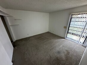 7742 Redlands St in Los Angeles, CA - Building Photo - Building Photo