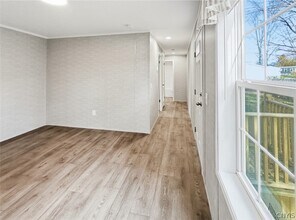 645 Kilkenny Dr in Utica, NY - Foto de edificio - Building Photo