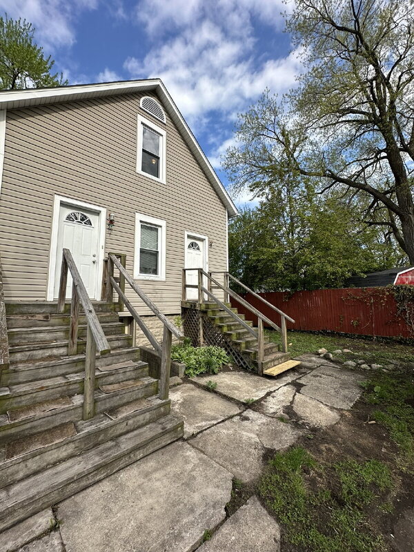property at 2122 Elston St