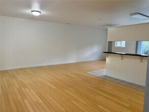 510 SW B St in Bentonville, AR - Building Photo - Building Photo
