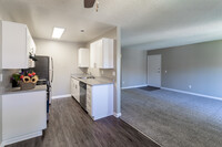 Pinewood Apartments in Redlands, CA - Building Photo - Interior Photo