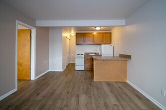 2008 W Plum St in Fort Collins, CO - Foto de edificio - Building Photo