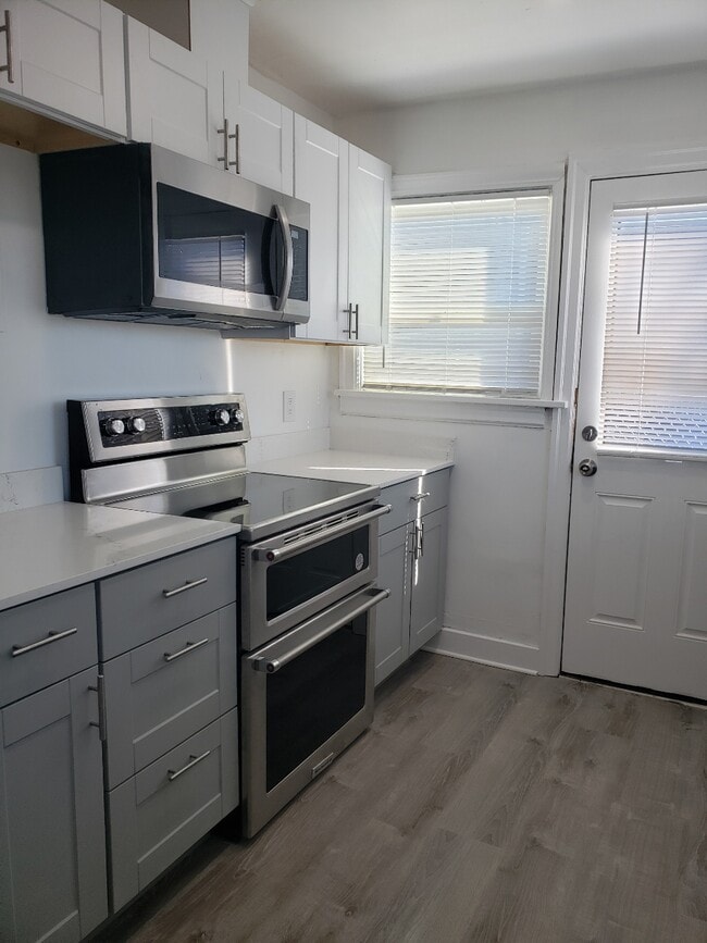 3507 SW Webster St, Unit B in Seattle, WA - Building Photo - Building Photo