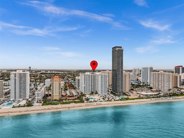 2030 S Ocean Dr, Unit 2024 in Hallandale Beach, FL - Foto de edificio