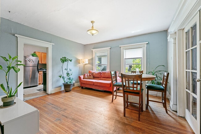 property at 520 5th Ave SE