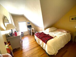27 Lothrop St, Unit 4 in Boston, MA - Foto de edificio - Building Photo